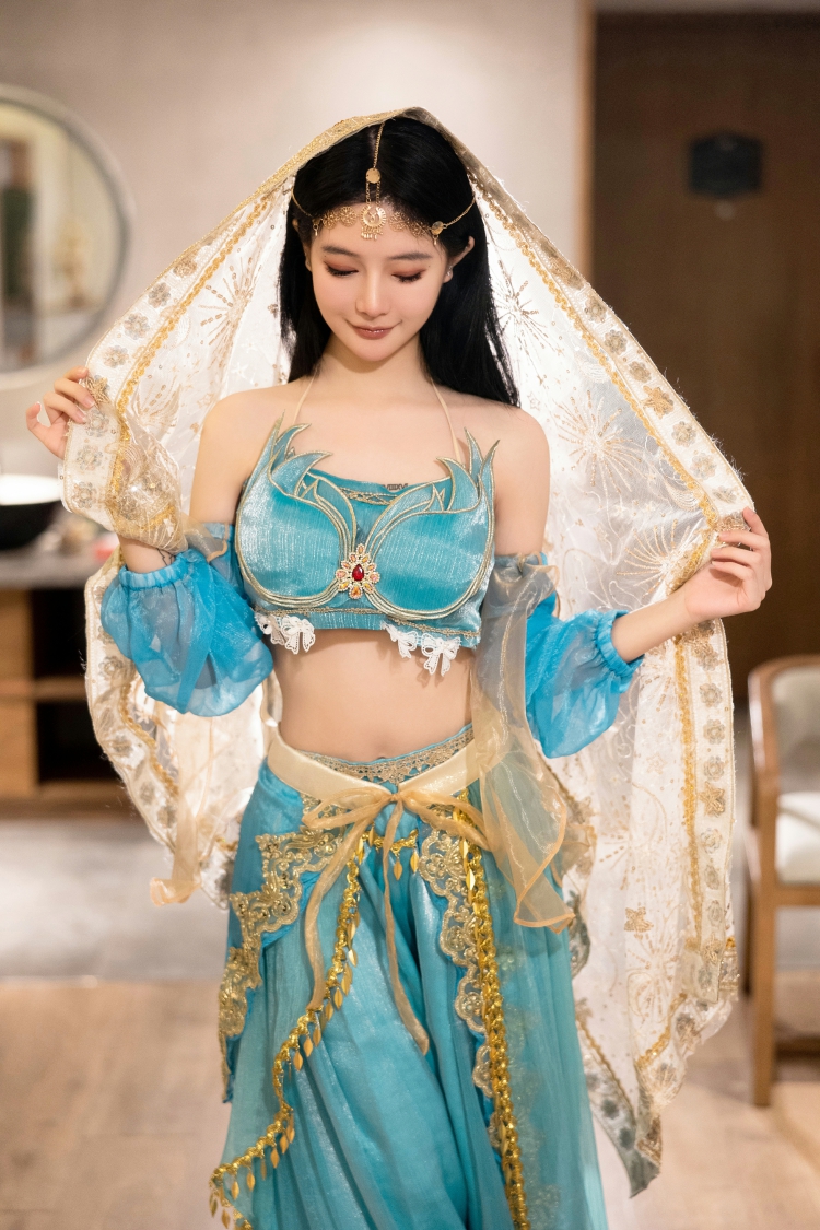 tukashe503、谢小蒽(秀人网) – 私拍合集含视频[53套]-图咖社！！！